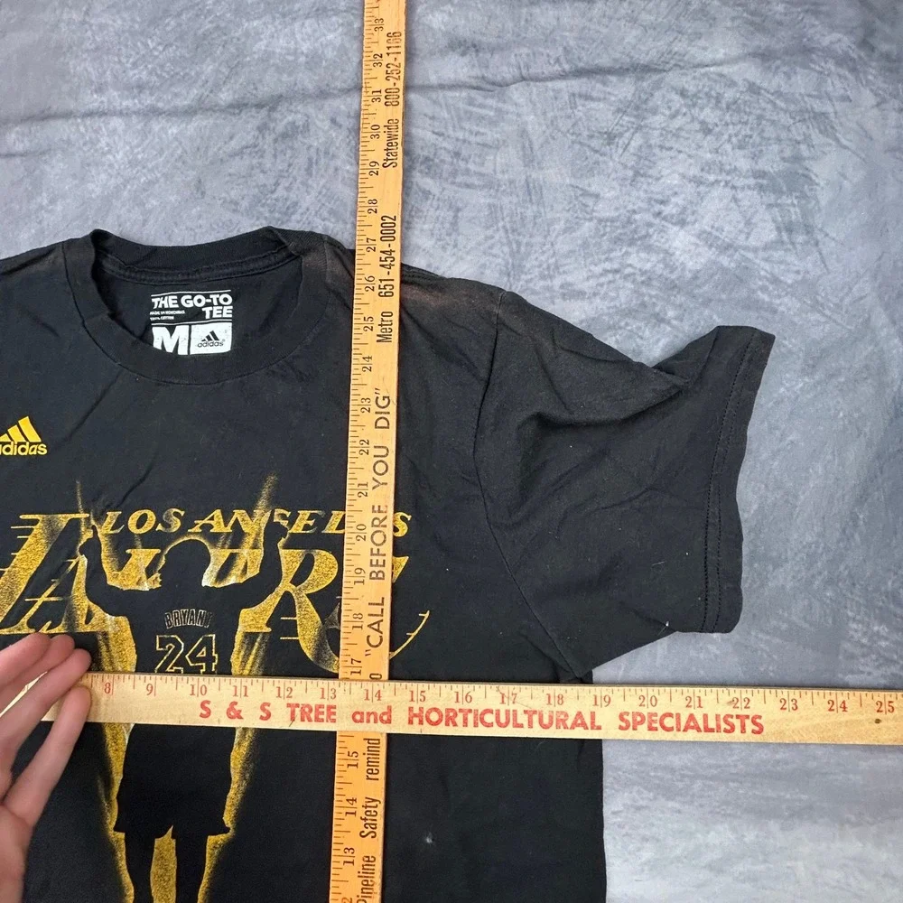 Adidas Los Angeles Lakers Kobe Bryant 24 Graphic‎ T-Shirt Black Gold Mens Medium